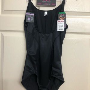 Maidenform Solution Wear Body Briefer NWT